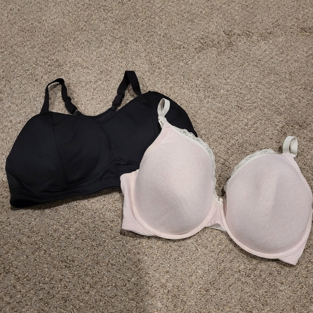 Nursing Bras Bundle of 2.‎ 36DDD/XL